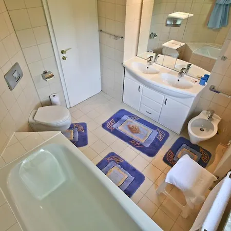 Exclusive House In