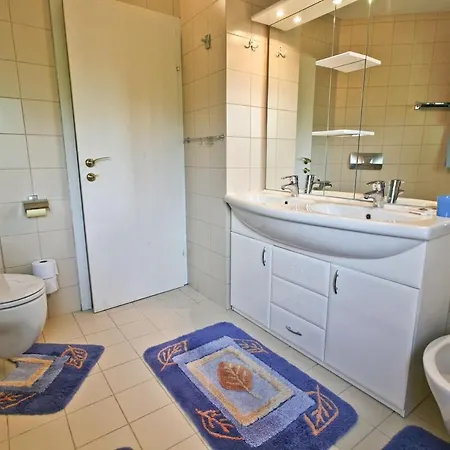 Exclusive House In Prázdninový dům